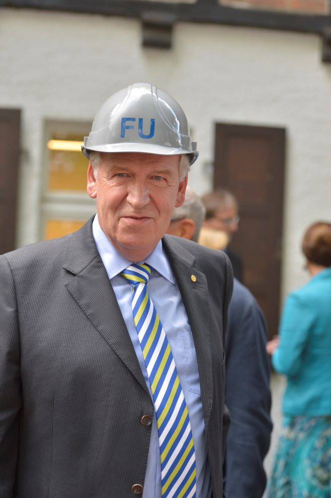 Dr. Christian Laiblin mit FU Helm